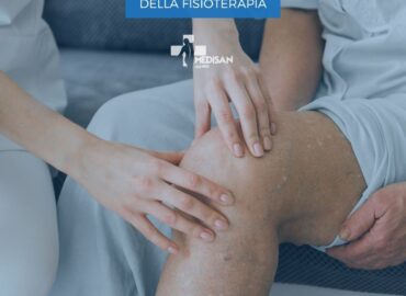 L’8 settembre si celebra la Giornata Mondiale della Fisioterapia, un’occasione per ricordare quanto movimento, recupero funzionale e riabilitazione possano contribuire alla qualità della vita nelle diverse fasi della salute. Nel 2026 World Physiotherapy dedica la giornata al ruolo della fisioterapia e dell’attività fisica nella prevenzione, nella gestione e nella riabilitazione delle malattie cardiovascolari e dell’ictus. Un tema che mette al centro un concetto importante: il percorso di recupero non riguarda solamente il momento della seduta con il professionista. Quando indicato dal medico o dal fisioterapista, può prevedere anche attività ed eventuali terapie da svolgere a domicilio. Per questo poter disporre a casa degli strumenti adeguati può diventare un supporto importante alla continuità del percorso riabilitativo. Riabilitazione a domicilio: perché la continuità è importante Dopo un trauma, un intervento chirurgico o durante un percorso riabilitativo, le esigenze possono cambiare rapidamente. In alcuni casi può essere necessario recuperare mobilità e forza, in altri gestire temporaneamente una limitazione funzionale oppure utilizzare specifiche terapie fisiche secondo le indicazioni ricevute dal professionista sanitario. La casa diventa così parte del percorso di recupero. Questo non significa sostituire il lavoro del fisioterapista, ma creare le condizioni perché quanto prescritto possa essere seguito correttamente anche tra una seduta e l’altra. Elettromedicali per la riabilitazione a domicilio A seconda della problematica e delle indicazioni del professionista, possono essere utilizzate differenti tipologie di apparecchiature. Medisan mette a disposizione a Torino un servizio di vendita e noleggio di elettromedicali destinati anche all’utilizzo domiciliare. Tra le soluzioni disponibili troviamo: magnetoterapia; elettroterapia; TENS; ultrasuonoterapia; laserterapia; Tecar; pressoterapia; Kinetec; elettrostimolatori, compresi dispositivi specifici per muscoli denervati. La scelta del dispositivo e delle modalità di utilizzo deve sempre seguire le indicazioni del medico, del fisioterapista o del professionista sanitario di riferimento. Per conoscere tutte le apparecchiature disponibili è possibile consultare il catalogo dei dispositivi a noleggio Medisan Express. Magnetoterapia a casa: acquisto o noleggio? Tra le terapie fisiche disponibili per uso domiciliare rientra anche la magnetoterapia, utilizzata in ambito ortopedico e riabilitativo secondo specifica indicazione sanitaria. Per chi deve utilizzare un apparecchio solamente per il periodo necessario alla terapia, il noleggio può rappresentare un’alternativa pratica all’acquisto. Medisan Express dispone di un servizio specifico di noleggio della magnetoterapia a Torino e prima cintura. Per chi invece necessita di un dispositivo personale sono disponibili anche apparecchi acquistabili, come I-TECH ORTHOMAG, dispositivo portatile per magnetoterapia. Prima di iniziare qualsiasi trattamento è importante fare sempre riferimento alla prescrizione ricevuta e alle istruzioni del dispositivo. TENS ed elettrostimolazione Anche TENS ed elettrostimolazione possono essere inserite, quando indicate, all’interno di specifici percorsi terapeutici. Medisan dispone sia del servizio di noleggio degli elettromedicali sia di dispositivi acquistabili, tra cui Mio-Care Tens, apparecchio per elettroterapia TENS. Anche in questo caso non esiste una soluzione adatta indistintamente a tutti: durata, frequenza, posizionamento degli elettrodi e programma devono essere scelti in funzione delle indicazioni ricevute dal professionista. Kinetec e recupero della mobilità In alcuni percorsi post-operatori può essere indicato l’utilizzo di dispositivi dedicati alla mobilizzazione articolare. Tra gli elettromedicali presenti nel servizio Medisan Express è disponibile anche il Kinetec a noleggio. Il vantaggio del noleggio è particolarmente evidente quando l’apparecchiatura serve solamente per una fase specifica della riabilitazione: il dispositivo può essere utilizzato per il periodo necessario senza dover sostenere l’acquisto di uno strumento destinato successivamente a non essere più utilizzato. Noleggiare un dispositivo riabilitativo quando serve davvero Non tutte le esigenze riabilitative sono permanenti. Dopo un intervento, un trauma o durante una fase specifica del recupero può essere necessario utilizzare un apparecchio solamente per alcuni giorni o settimane. In questi casi il servizio di noleggio di dispositivi sanitari e ortopedici Medisan permette di accedere a differenti soluzioni senza necessariamente procedere all’acquisto. Medisan Express è specializzato nel noleggio di attrezzatura sanitaria a Torino e prima cintura e offre anche consegna a domicilio per numerosi ausili ed elettromedicali. Il dispositivo giusto parte sempre dalla necessità della persona Magnetoterapia, TENS, Kinetec o altri elettromedicali non sono prodotti da scegliere semplicemente sulla base delle caratteristiche tecniche. Ogni percorso di recupero è diverso. Per questo è importante partire dalle indicazioni del medico o del fisioterapista e individuare successivamente il dispositivo più adeguato, valutando anche se sia più conveniente acquistarlo oppure noleggiarlo. Nel punto vendita Medisan di Torino è possibile ricevere assistenza nella scelta degli articoli sanitari, ortopedici e riabilitativi disponibili. Medisan: vendita e noleggio di articoli per la riabilitazione a Torino Medisan è specializzata in prodotti sanitari, ortopedia, elettromedicali e riabilitazione e offre soluzioni sia in vendita sia a noleggio. Per le necessità temporanee è possibile consultare anche Medisan Express, il servizio dedicato al noleggio di ausili sanitari ed elettromedicali con consegna a domicilio a Torino e prima cintura. Scopri Medisan Express e i dispositivi disponibili a noleggio Per informazioni e consulenza: Medisan Largo Tirreno 129/B, Torino Tel. 011 323067 Contatta Medisan La riabilitazione è un percorso personale. Avere a disposizione gli strumenti adeguati, nel momento in cui servono, può aiutare a seguirlo con maggiore continuità anche a casa.